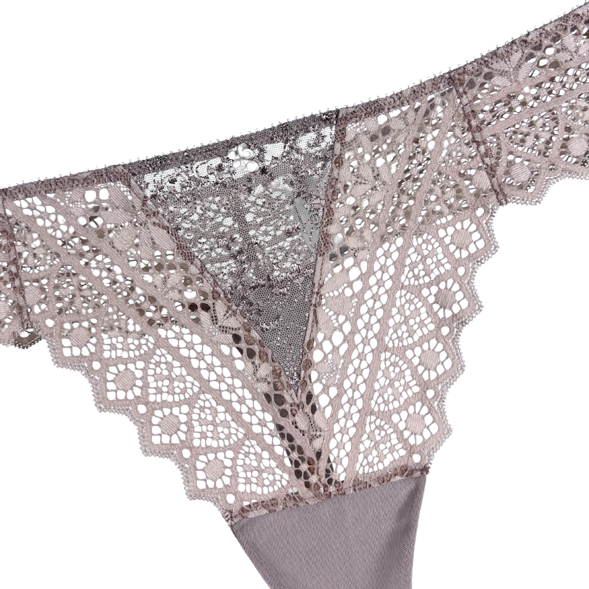 color: Rose Sauvage