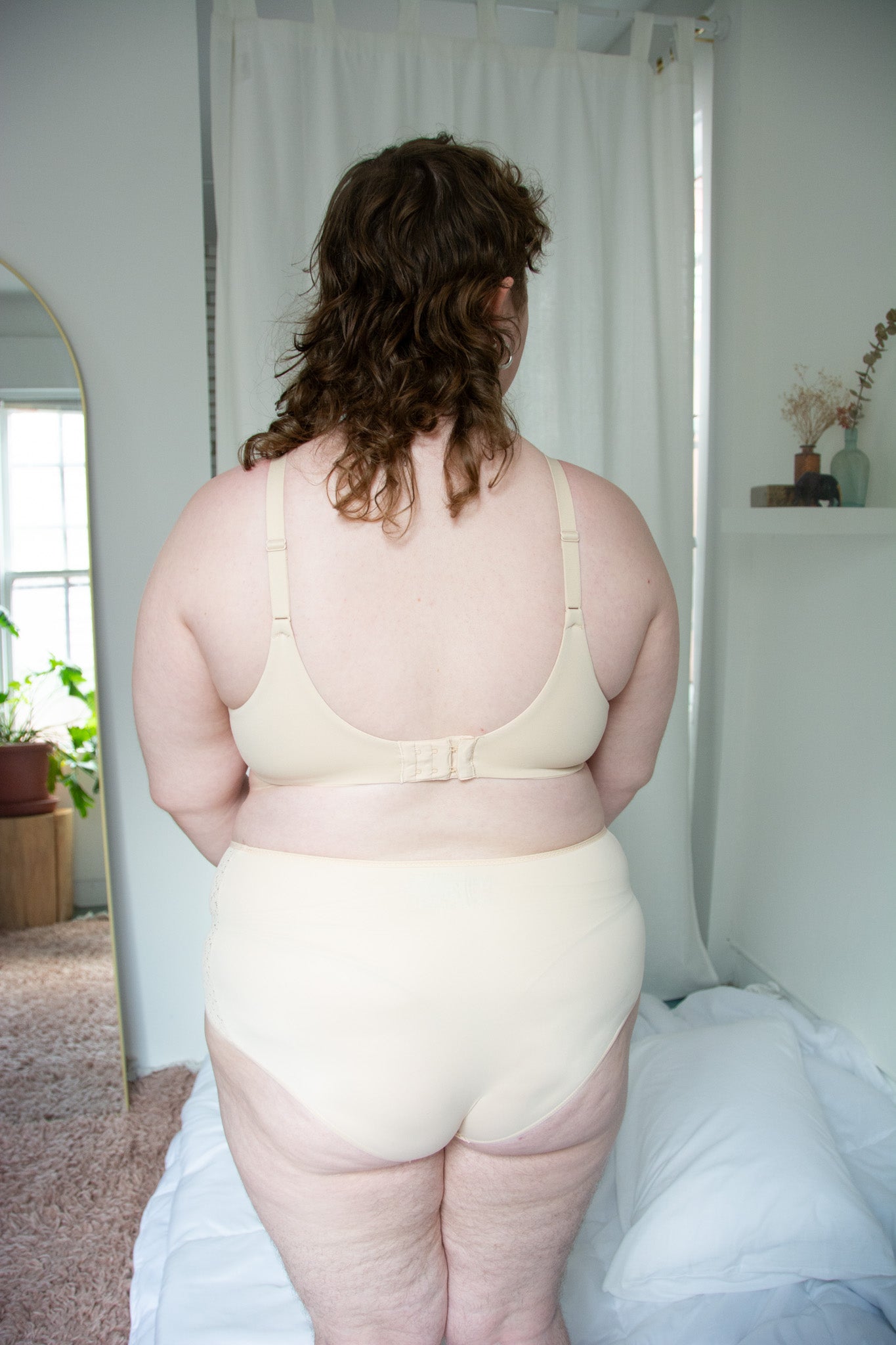 color: Nude Blush
