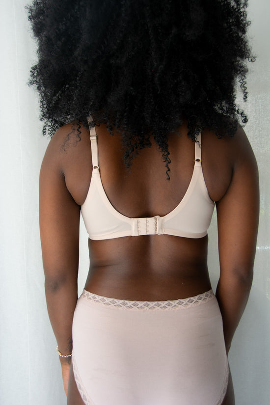color: Light Mocha