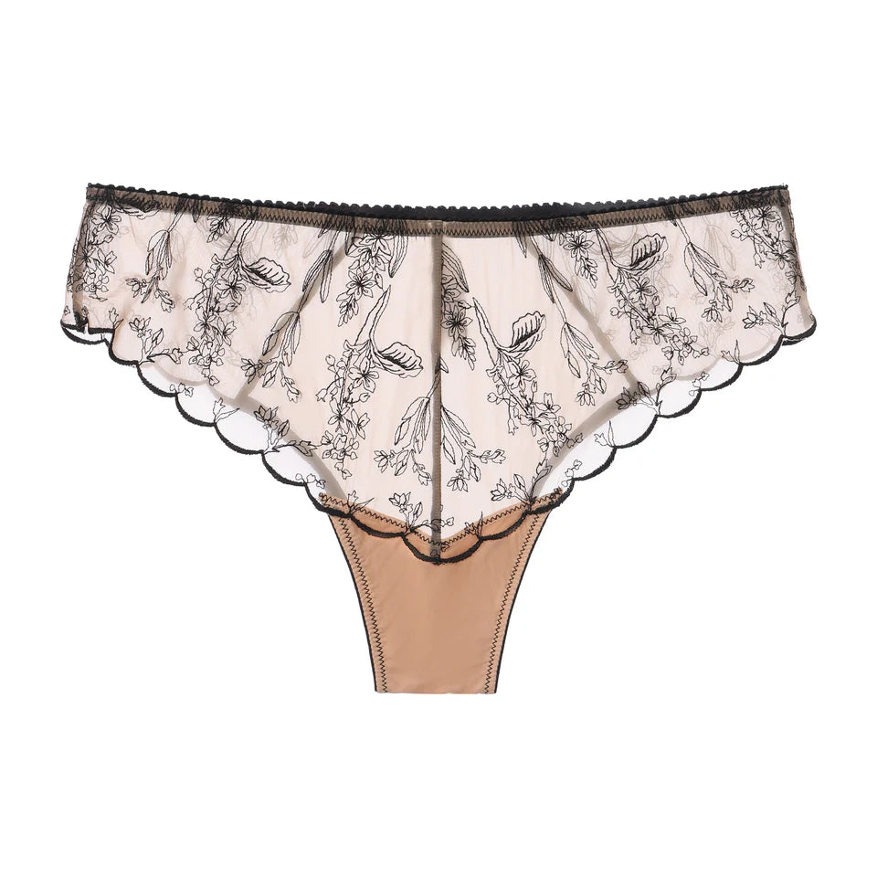 Amour d'Agnette Kim Embroidery Cheeky