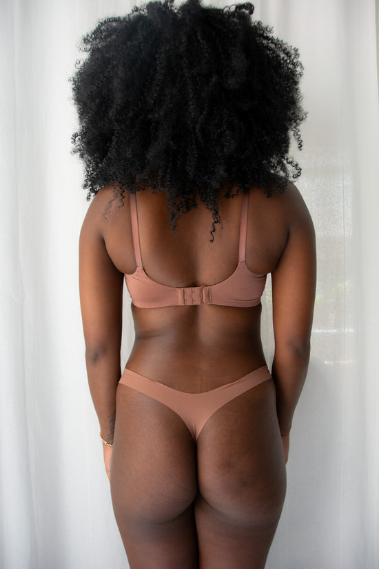 color: Nutmeg