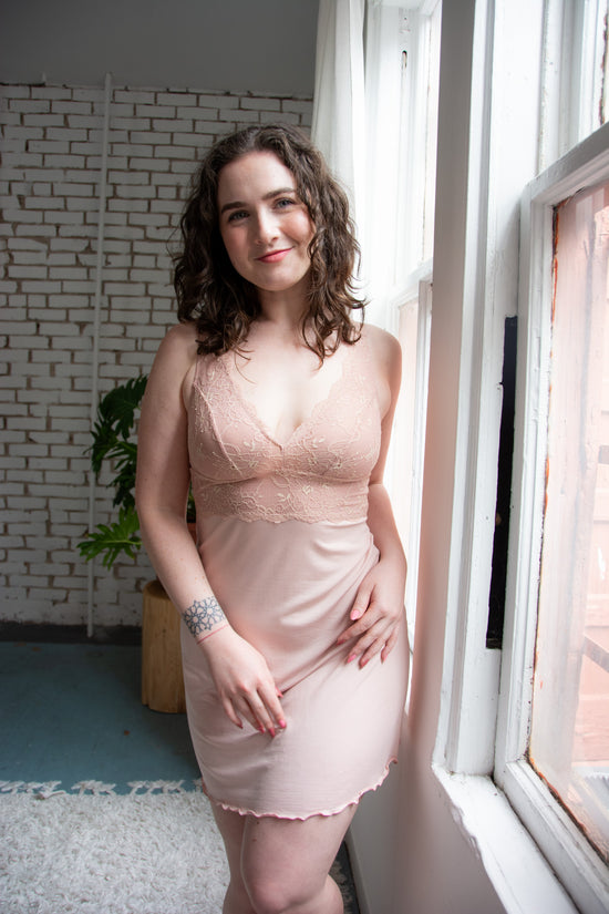 color: Pink Sand