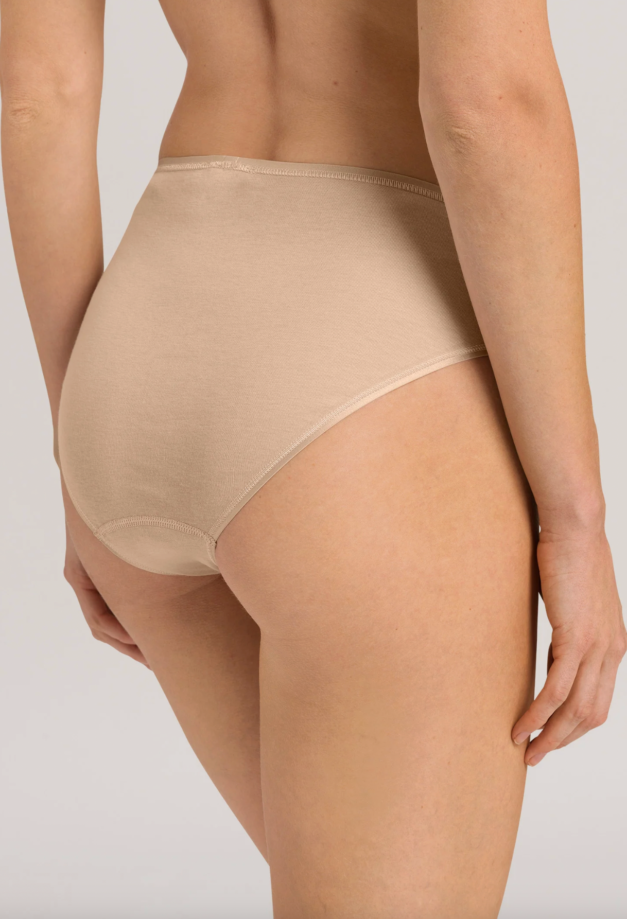 Hanro Cotton Seamless Cotton High Cut Full Brief