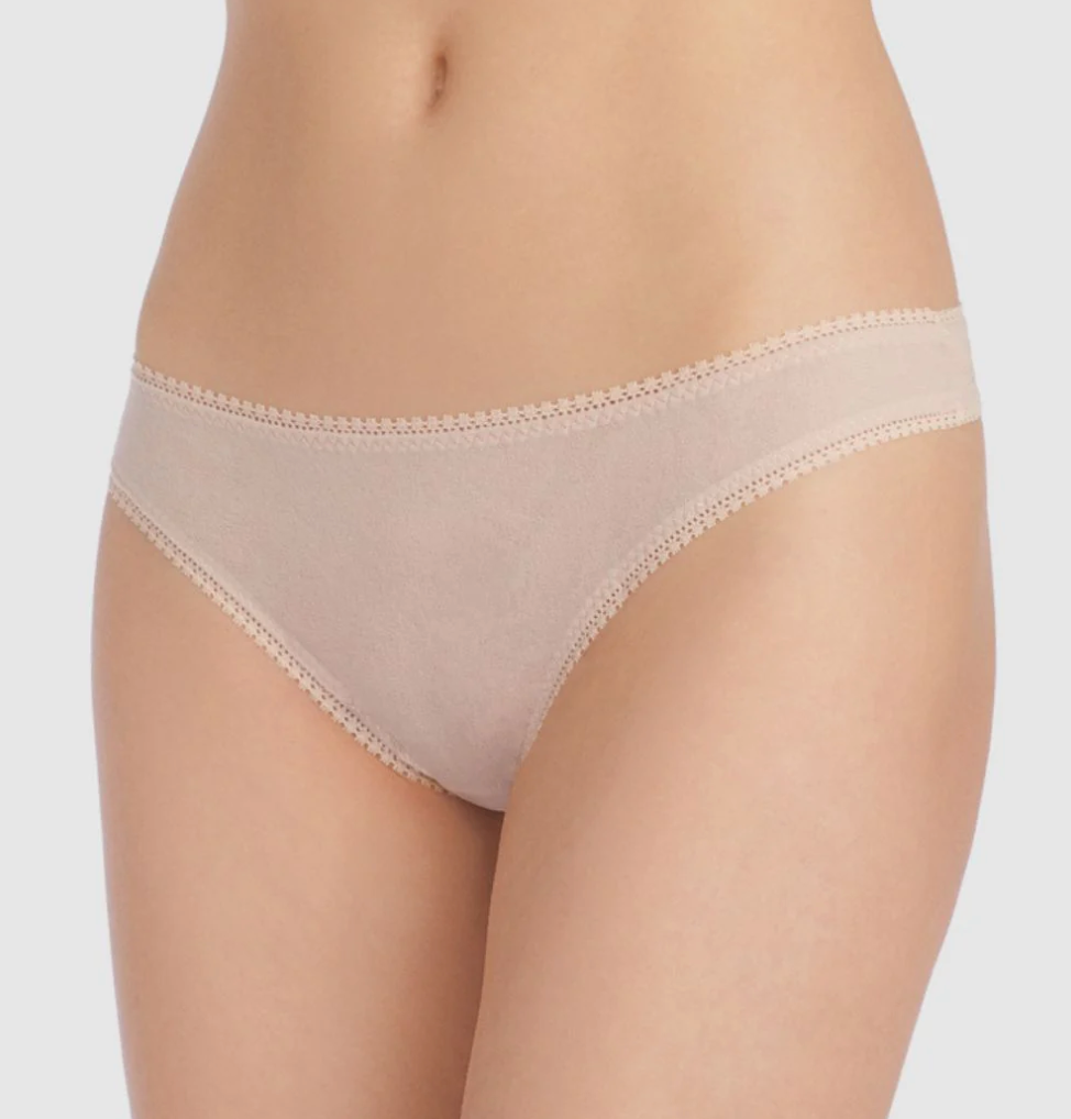 color: Champagne