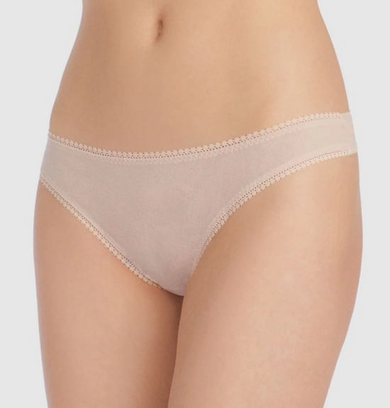 color: Champagne