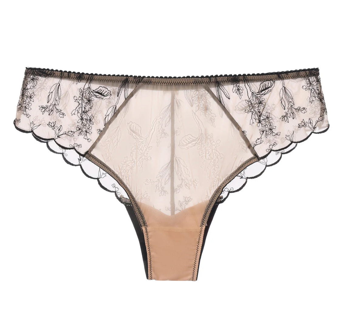 Amour d'Agnette Kim Embroidery Cheeky