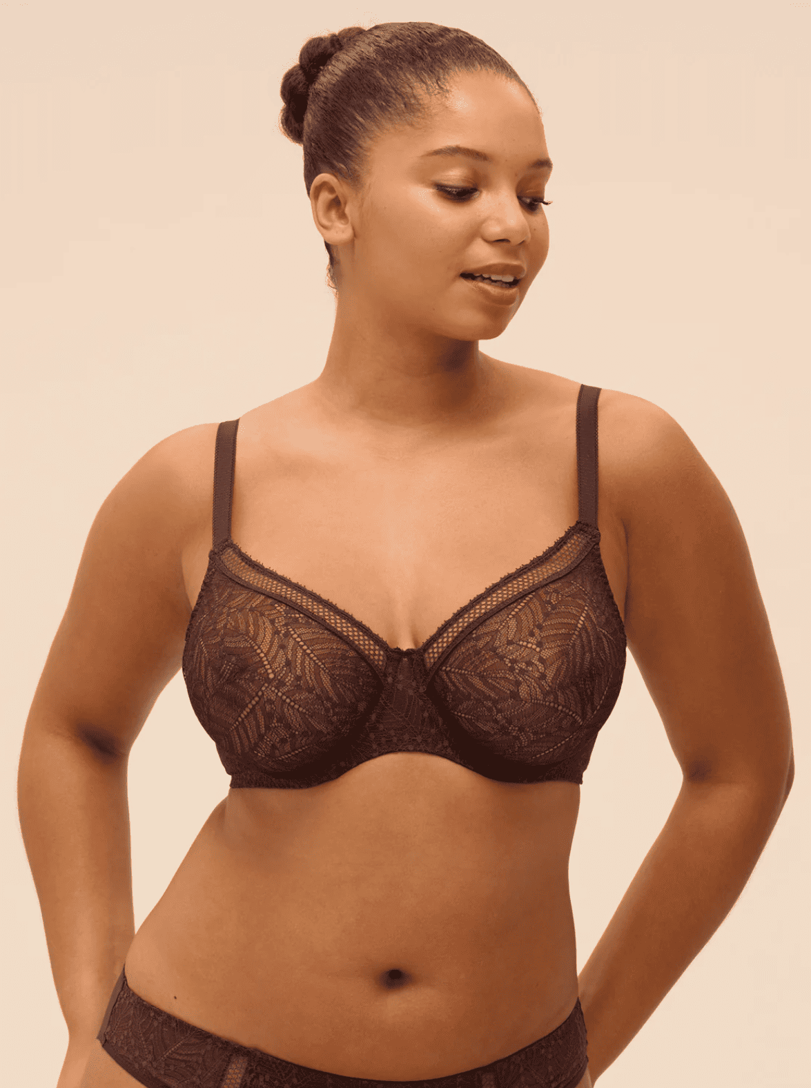 Simone Perele Comete full cup bra in dark brown, front view on a model, close-up.