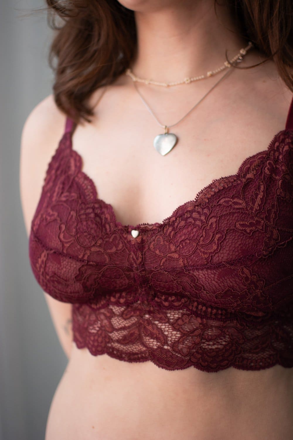 Clo intimo fortuna curvas demi soft bra in crushed berry, front view on a model, close-up.