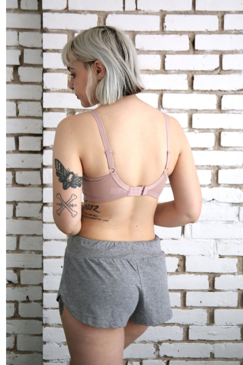 Panache ana full coverage plunge bra in vintage, back view on a model.