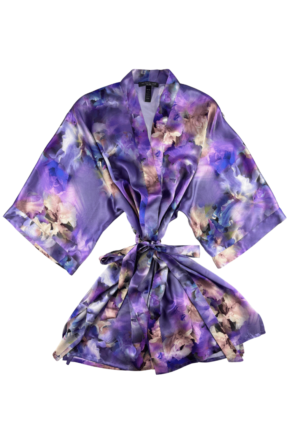 Samantha chang classic silk short kimono in snow flowers, front view on white background, close-up.